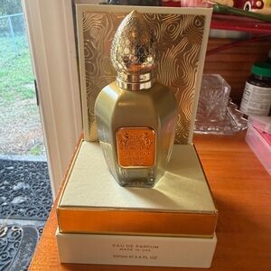 Arabian Legend Eau de Parfum - Gold Bottle
